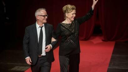 La actriz Liv Ullmann, con el director del festival, Thierry Frémaux (NurPhoto / Getty)